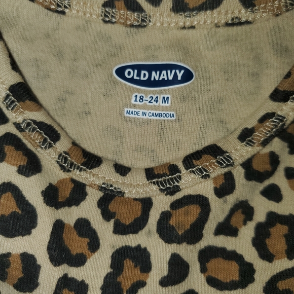 Old navy leopard print (18-24m) - Picture 3 of 3